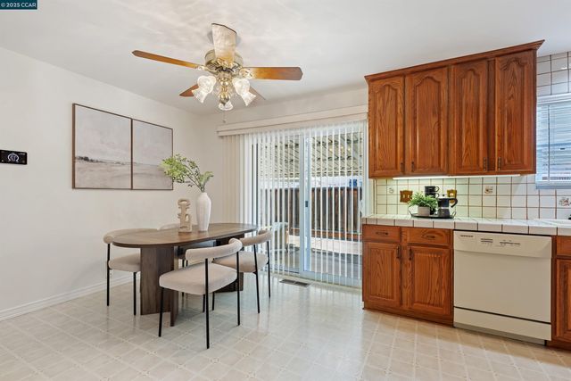 2321 Camino Dolores, Castro Valley, CA 94546