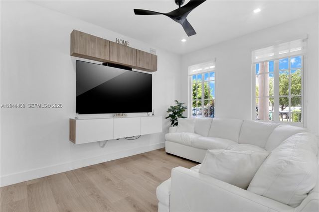 27345 SW 142nd Ave 27345, Homestead, FL 33032