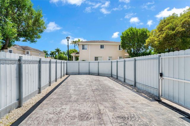 27345 SW 142nd Ave 27345, Homestead, FL 33032