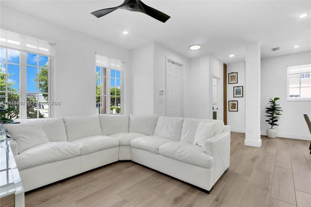 27345 SW 142nd Ave 27345, Homestead, FL 33032