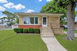 8013 Neva Avenue, Burbank, IL 60459