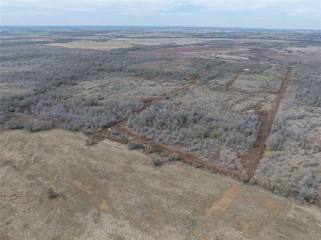 550 County Road 467, Elgin, TX 78621