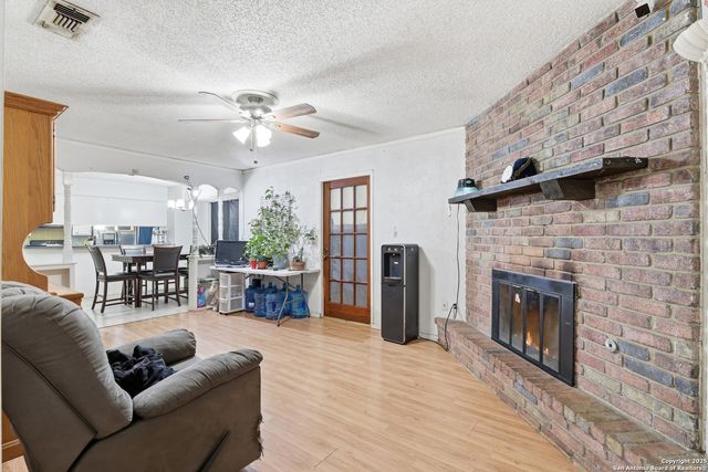 6710 sunlight, Leon Valley, TX 78238