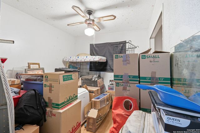 6710 sunlight, Leon Valley, TX 78238