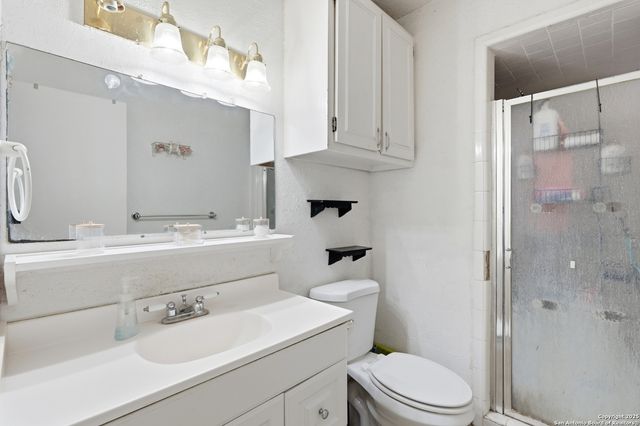 6710 sunlight, Leon Valley, TX 78238