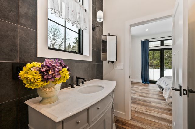123 Oxbow Lane, Conway, NH 03818