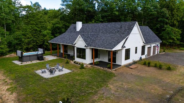 123 Oxbow Lane, Conway, NH 03818