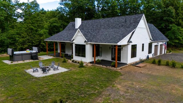 123 Oxbow Lane, Conway, NH 03818