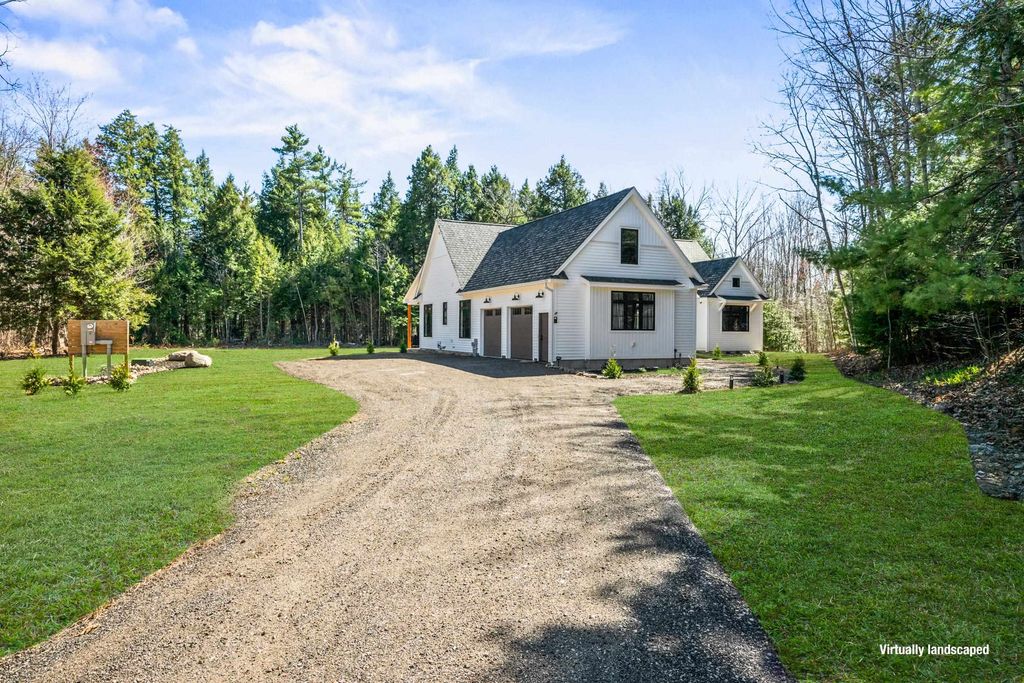 123 Oxbow Lane, Conway, NH 03818