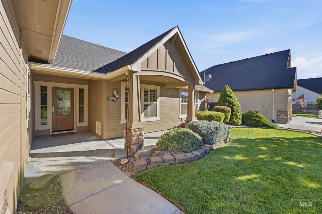 678 N Saddlebrook Way, Star, ID 83669 photo 3