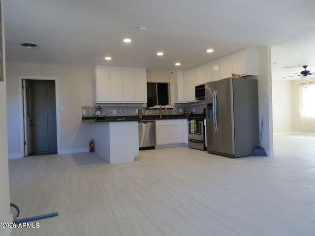 3618 W EL CAMINITO Drive, Phoenix, AZ 85051