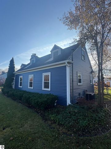 818 E Maple, Mt Pleasant, MI 48858