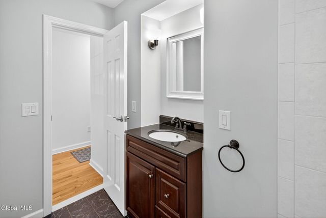 17 Ashley Drive, Colonie, NY 12110