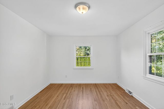 17 Ashley Drive, Colonie, NY 12110