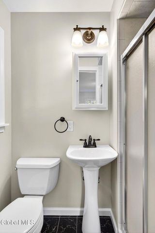 17 Ashley Drive, Colonie, NY 12110