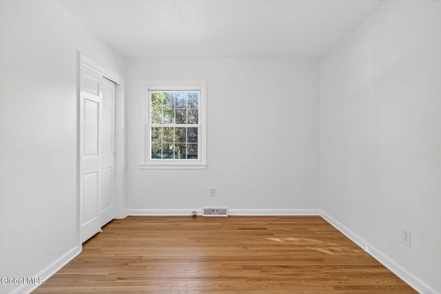 17 Ashley Drive, Colonie, NY 12110