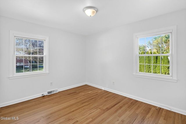 17 Ashley Drive, Colonie, NY 12110