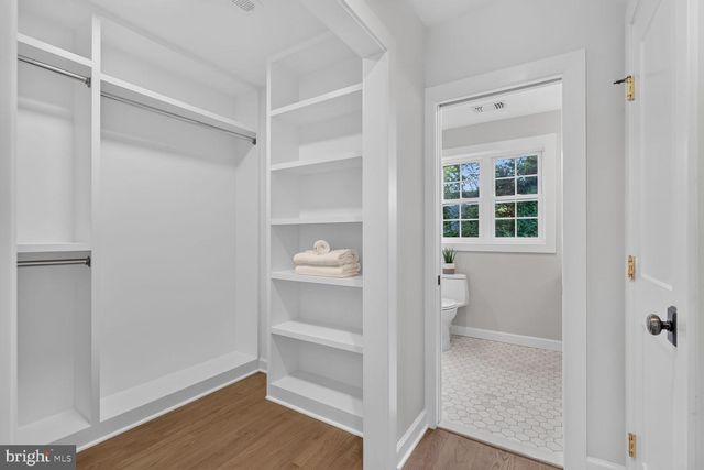 974 N QUINTANA ST, Arlington, VA 22205