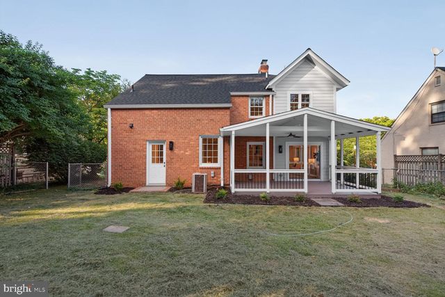 974 N QUINTANA ST, Arlington, VA 22205