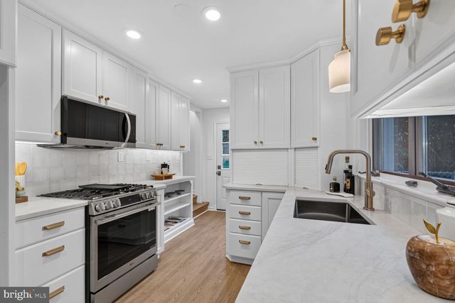 974 N QUINTANA ST, Arlington, VA 22205