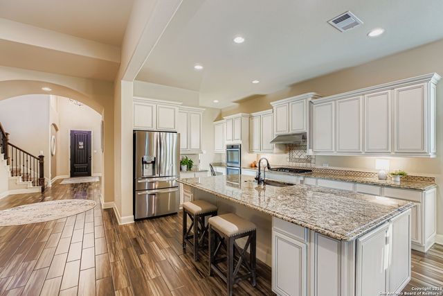 110 Enchanted Woods, Boerne, TX 78006