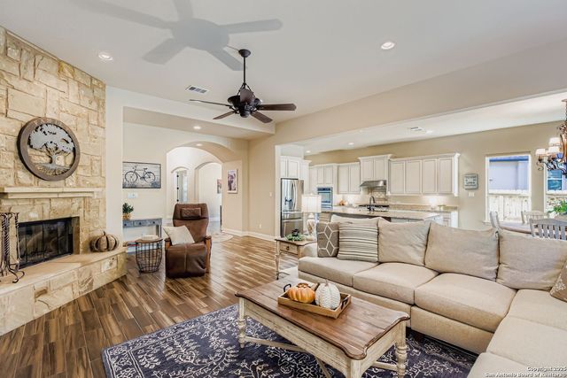 110 Enchanted Woods, Boerne, TX 78006