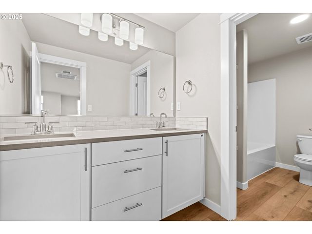 2668 CASCARA Dr, Eugene, OR 97403