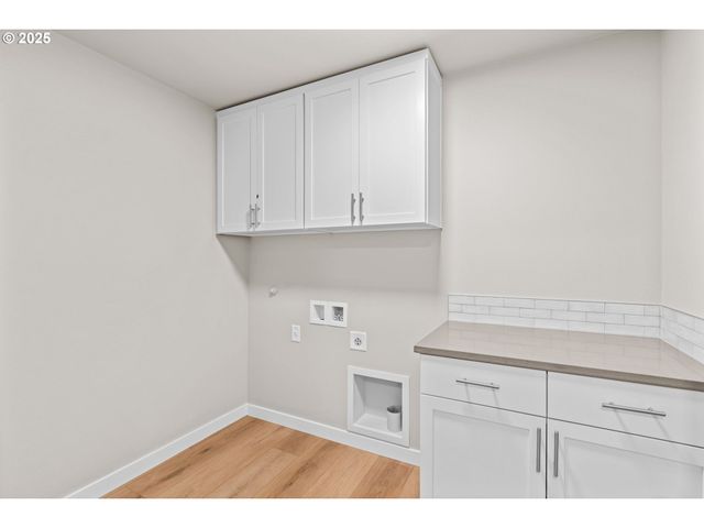 2668 CASCARA Dr, Eugene, OR 97403