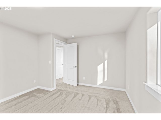 2668 CASCARA Dr, Eugene, OR 97403