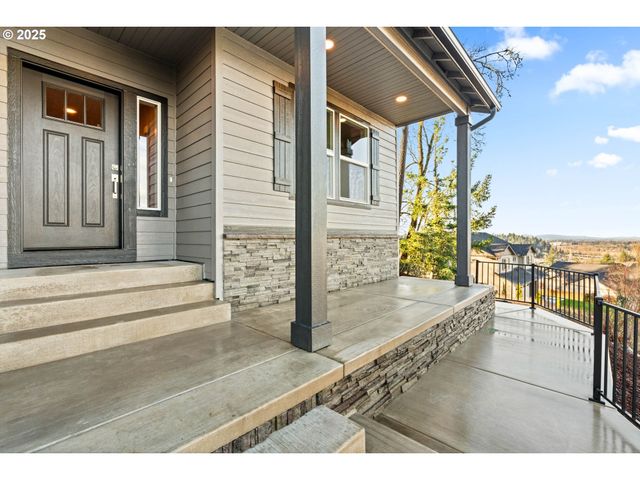 2668 CASCARA Dr, Eugene, OR 97403