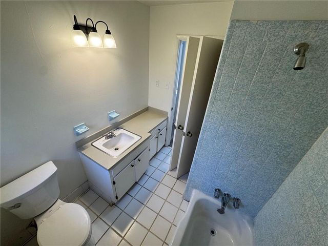 1728 Tew Drive, Mobile, AL 36618