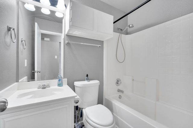1318 Misty Meadow Drive, Midlothian, TX 76065