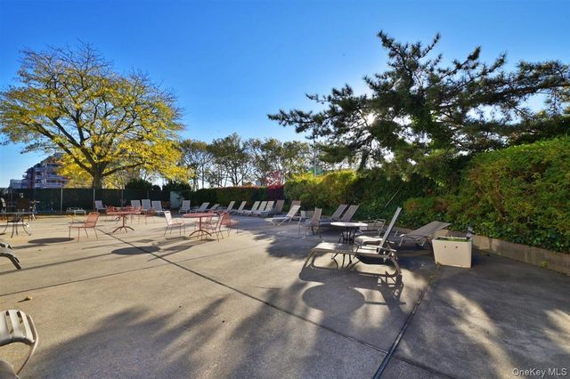 175-20 Wexford Terrace 16L, Jamaica Estates, NY 11432