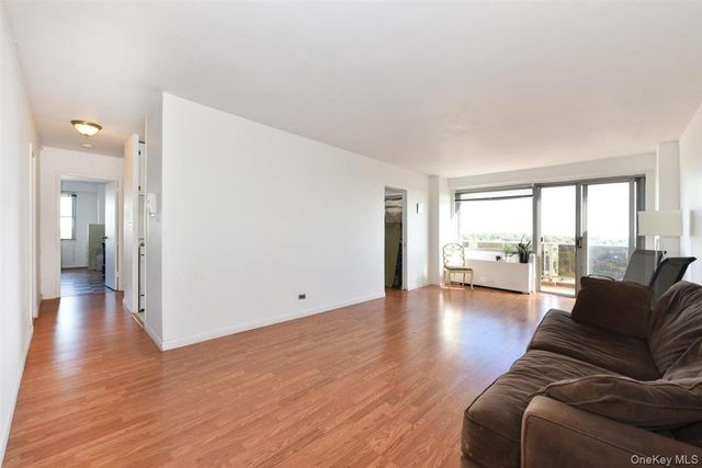 175-20 Wexford Terrace 16L, Jamaica Estates, NY 11432