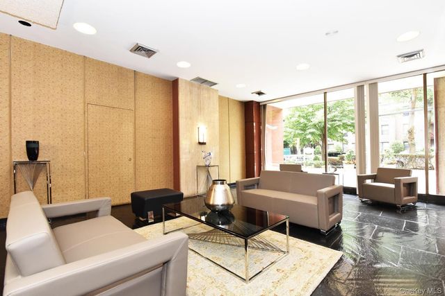 175-20 Wexford Terrace 16L, Jamaica Estates, NY 11432