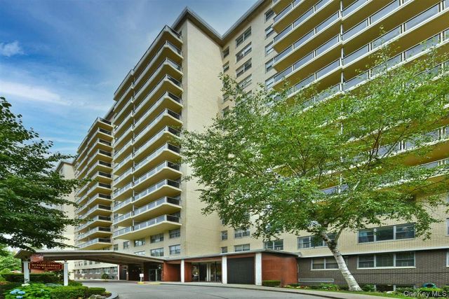 175-20 Wexford Terrace 16L, Jamaica Estates, NY 11432