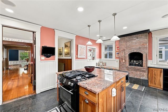 21 Colonial Circle, Buffalo, NY 14222