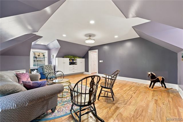 21 Colonial Circle, Buffalo, NY 14222