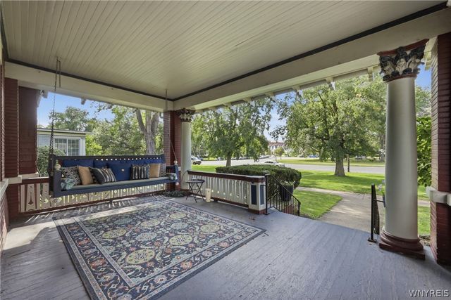21 Colonial Circle, Buffalo, NY 14222