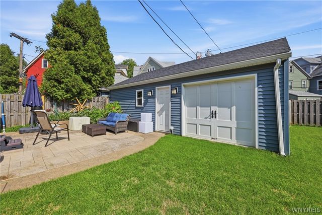 21 Colonial Circle, Buffalo, NY 14222