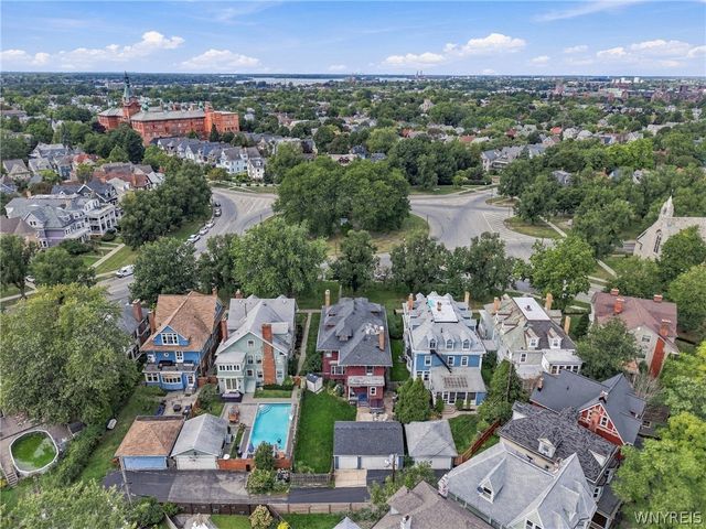21 Colonial Circle, Buffalo, NY 14222