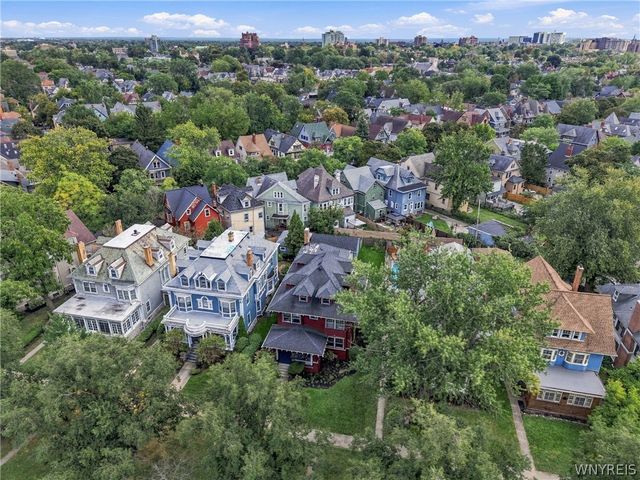 21 Colonial Circle, Buffalo, NY 14222