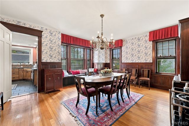 21 Colonial Circle, Buffalo, NY 14222
