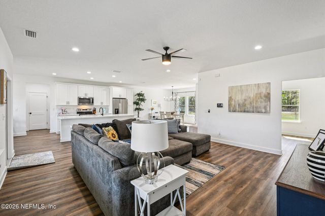 5012 LAUREL Street, Middleburg, FL 32068