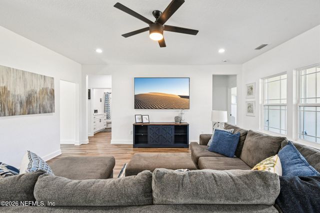 5012 LAUREL Street, Middleburg, FL 32068