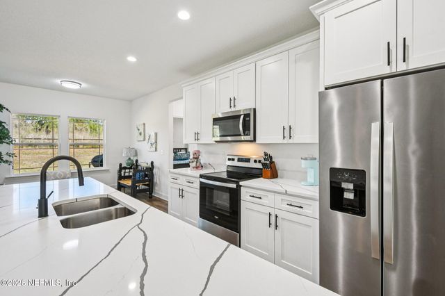 5012 LAUREL Street, Middleburg, FL 32068