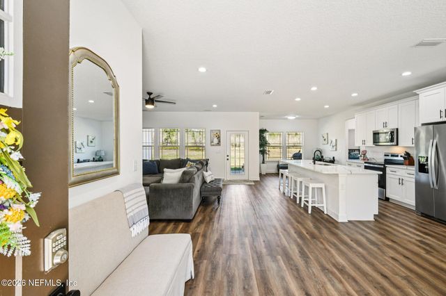 5012 LAUREL Street, Middleburg, FL 32068