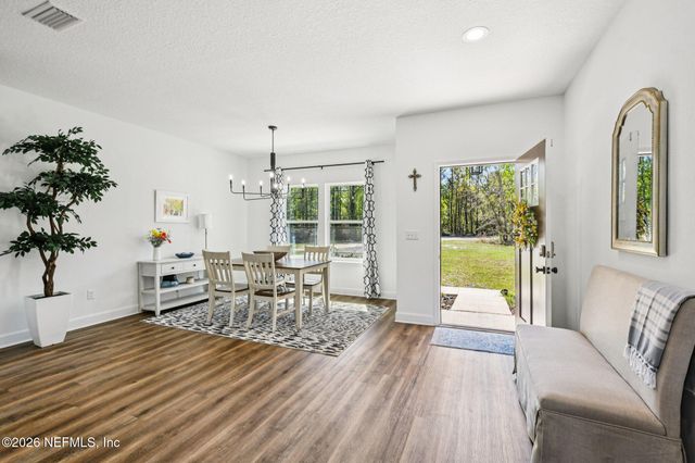 5012 LAUREL Street, Middleburg, FL 32068