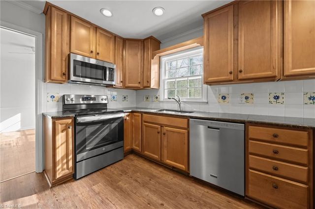 3511 Cotswold Terrace, Greensboro, NC 27455