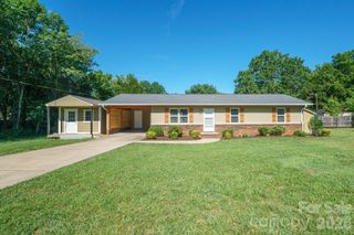 111 Lois Court, Statesville, NC 28625